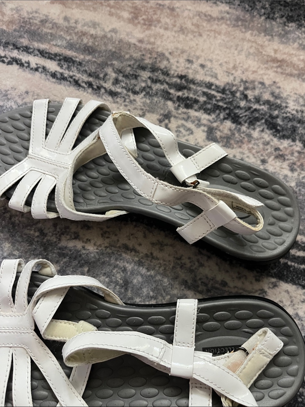 Women’s White Strappy Comfort Sandals - Picture 6 of 6